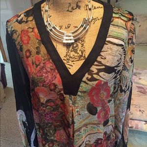 Twenty Twenty tunic top